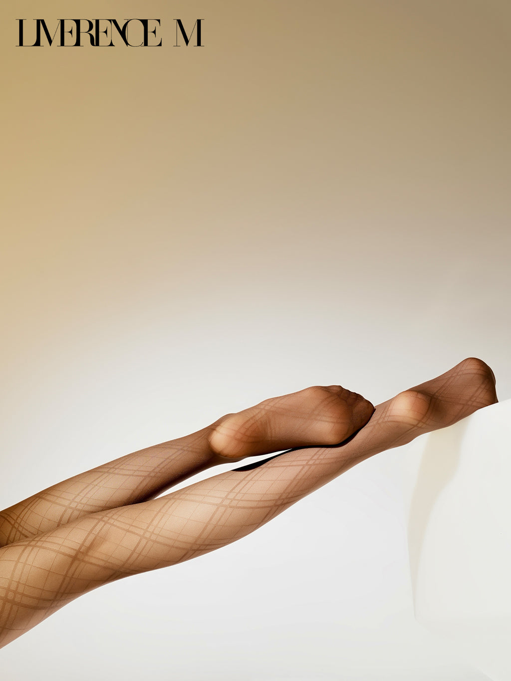 「Elegance」10D レディースストッキング マット 透け感 ダイヤ柄 シアータイツ 美脚 セクシー おしゃれ ふんわり